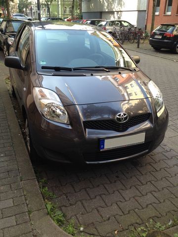 Gebraucht Toyota Yaris Cool 69 PS (50 kW) 2009 Grau Kleinwagen