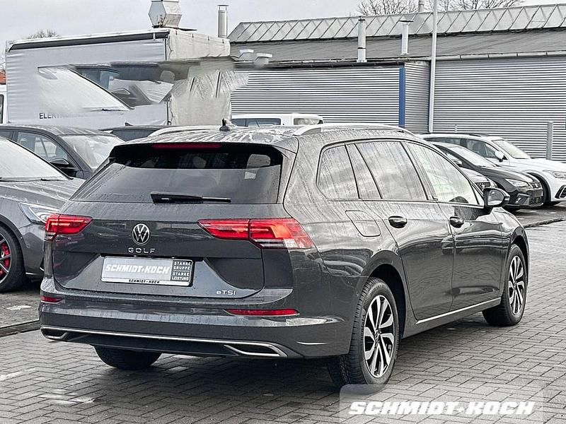 Gebraucht VW Golf VIII Active 110 PS (80 kW) 2023 Grau Kombi