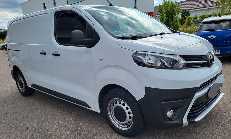 Gebraucht Toyota Proace 144 PS (105 kW) 2023 Weiß Van / Kleinbus