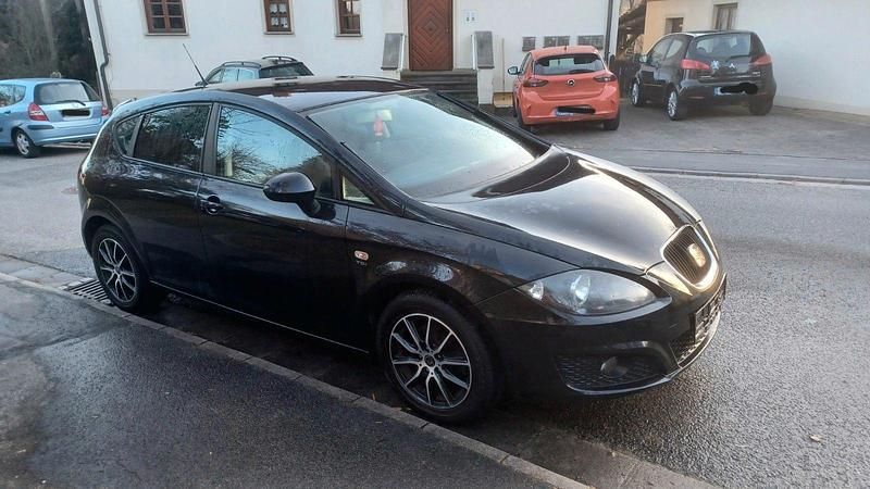 Gebraucht Seat Leon Style 125 PS (91 kW) 2010 Schwarz Kleinwagen