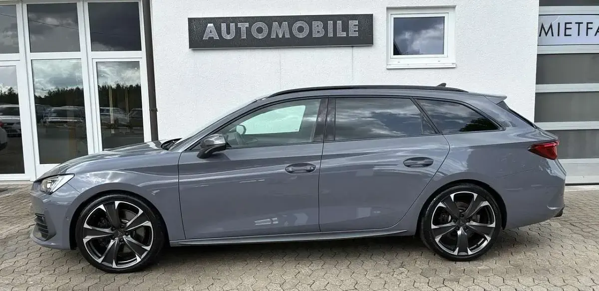 Używany Cupra Leon VZ 310 KM (228 kW) 2023 Szary Kombi
