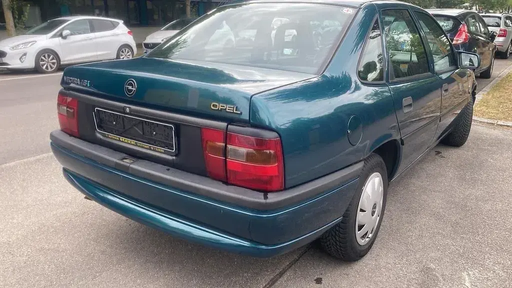 Gebraucht Opel Vectra 71 PS (52 kW) 1995 Blau Limousine