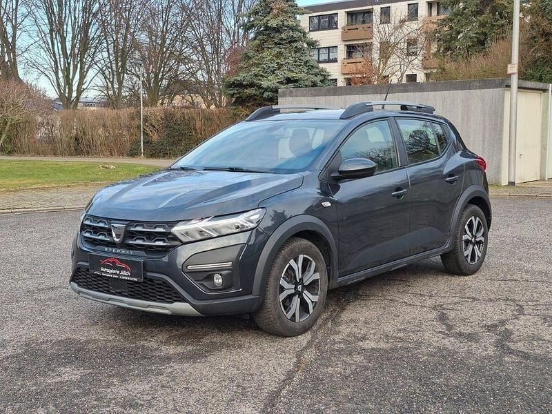 Gebraucht Dacia Sandero Stepway 101 PS (74 kW) 2021 Grau SUV
