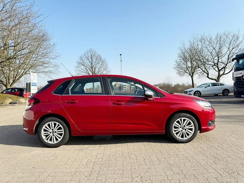 Gebraucht Citroën C4 SELECTION 120 PS (88 kW) 2016 Rot Limousine