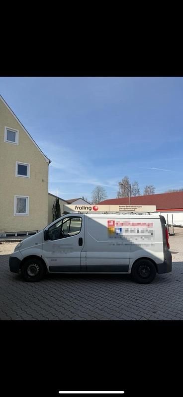 Gebraucht Renault Trafic 115 PS (84 kW) 2010 Weiß Van / Kleinbus