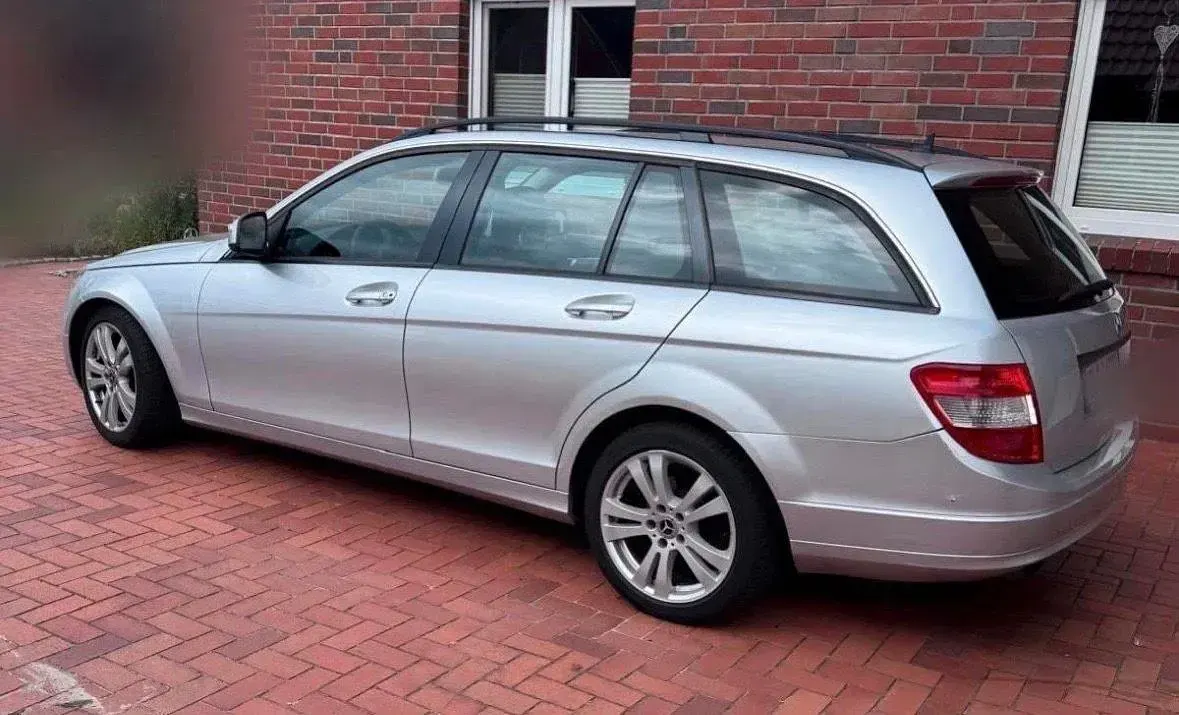 Gebraucht Mercedes C180 Classic 156 PS (114 kW) 2007 Silber Kombi