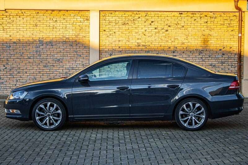 Grau Gebraucht 2011 VW Passat Comfortline Limousine | 7.400 € (Fairer Preis) - Bild 1/4