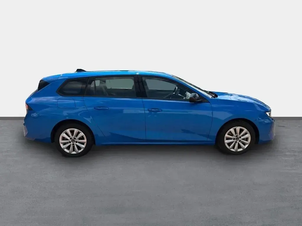 Gebraucht Opel Astra Enjoy 131 PS (96 kW) 2023 Blau Kleinwagen