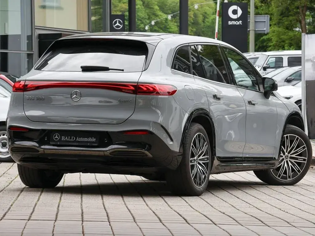 Gebraucht Mercedes EQS580 AMG 400 kW (544 PS) 2024 Grau manufaktur alpingrau uni SUV