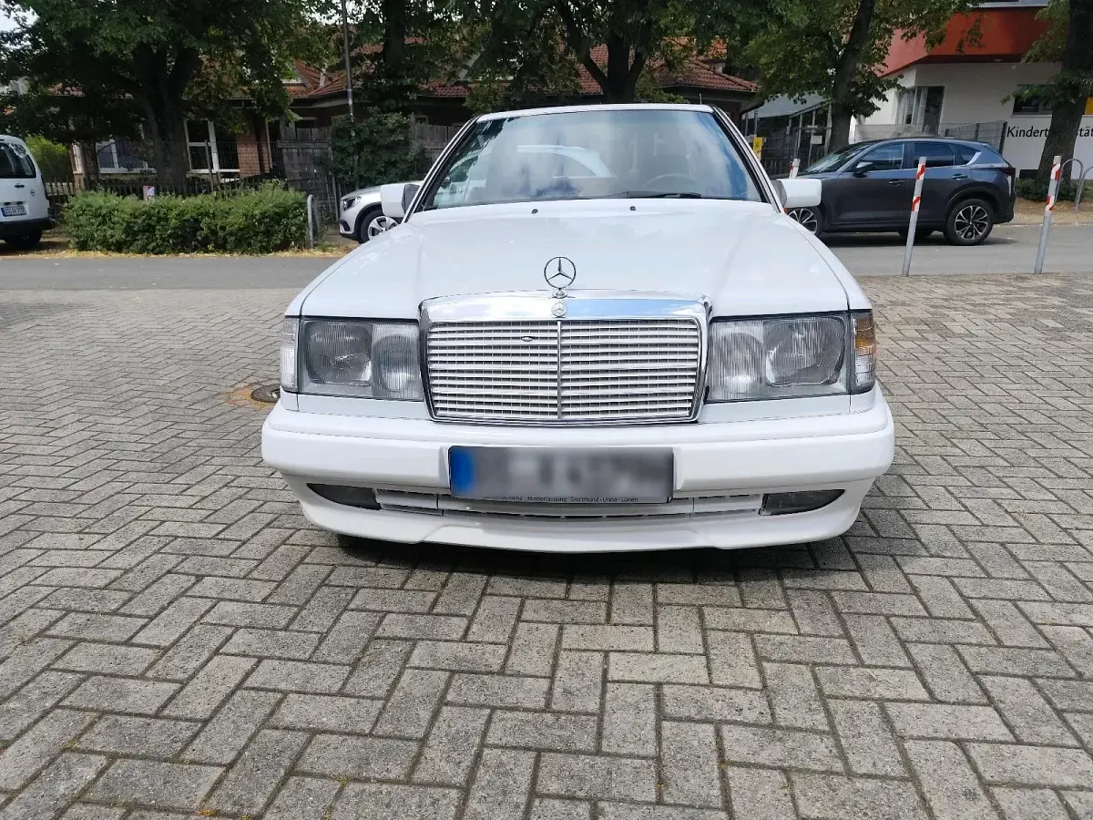 Gebraucht Mercedes E320 220 PS (161 kW) 1992 Weiß Coupé