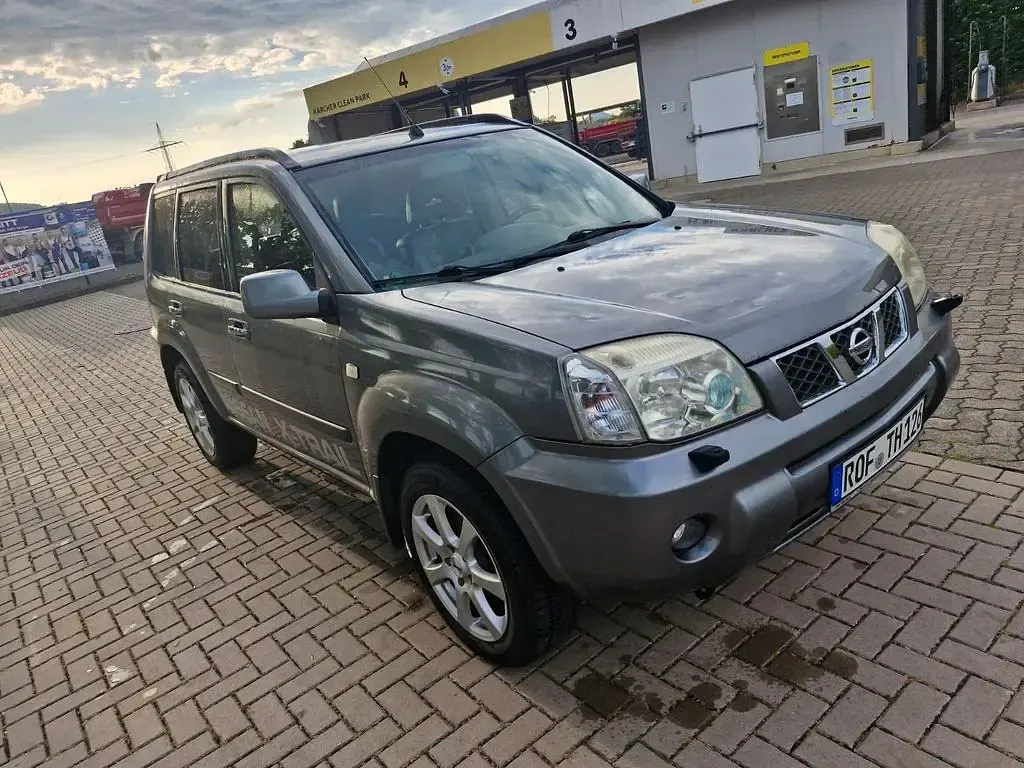 Gebraucht Nissan X-Trail 165 PS (121 kW) 2006 Grau SUV