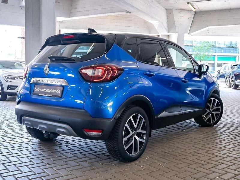 Second-hand Renault Captur Version S 150 CP (110 kW) 2019 Albastru SUV
