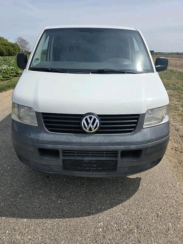 Second-hand VW Transporter 105 CP (77 kW) 2005 Van