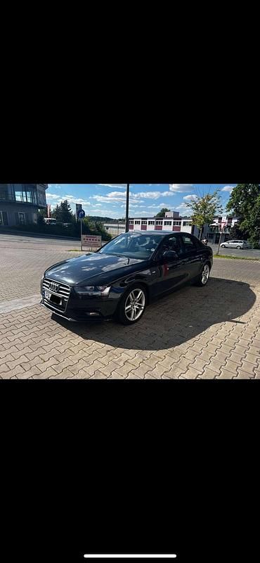 Schwarz Gebraucht 2015 Audi A4 S-Line Limousine | 11.600 € (Fairer Preis) - Bild 1/4