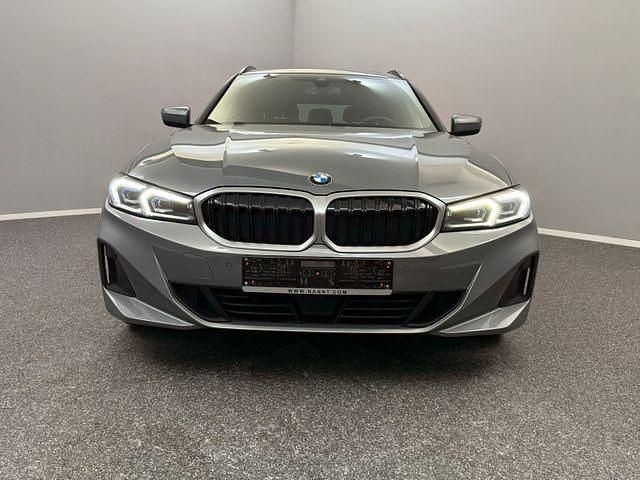 Gebraucht BMW 318 Shadowline 150 PS (110 kW) 2023 Grau Limousine