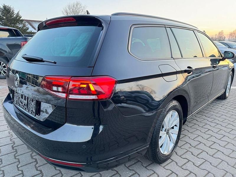 Gebraucht VW Passat Conceptline 122 PS (89 kW) 2021 Schwarz Kombi