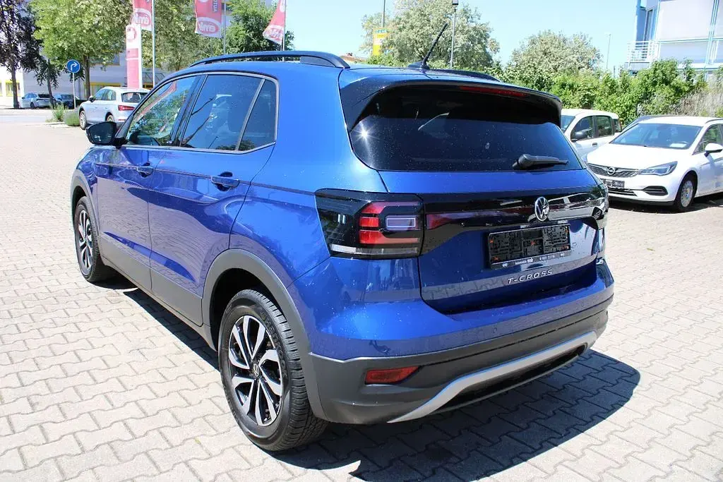 Gebraucht VW T-Cross Active 110 PS (80 kW) 2023 Blau SUV