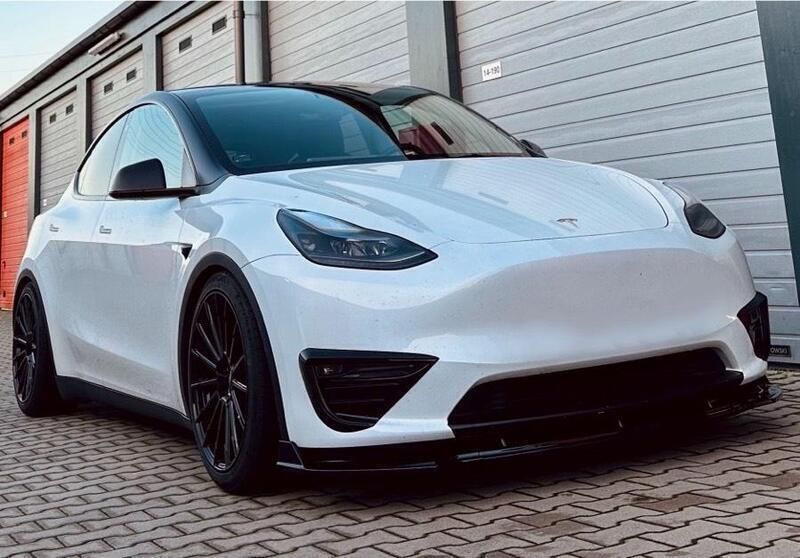 Weiß Gebraucht 2023 Tesla Model Y Long Range SUV | 36.944 € (Etwas zu teuer) - Bild 1/4