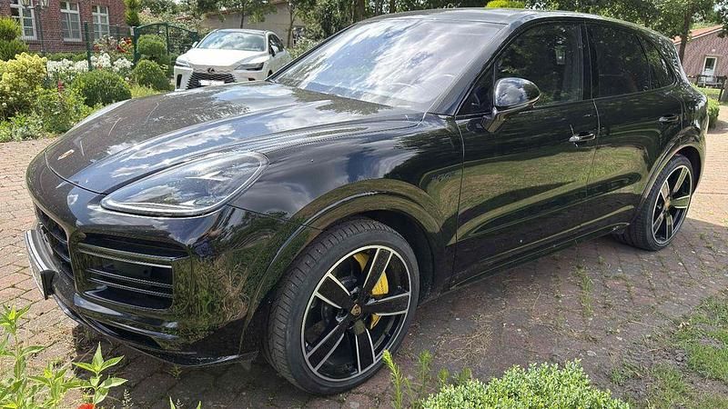 Schwarz Gebraucht 2020 Porsche Cayenne Turbo S SUV | 94.000 € - Bild 1/4