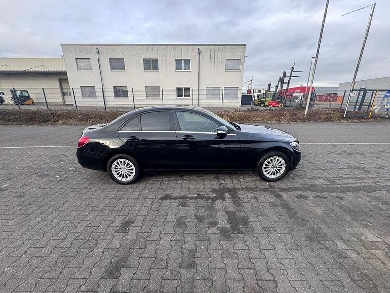 Gebraucht Mercedes C200 184 PS (135 kW) 2015 Schwarz Limousine