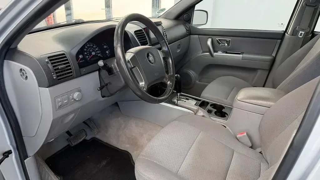 Gebraucht Kia Sorento 140 PS (102 kW) 2007 Silber SUV