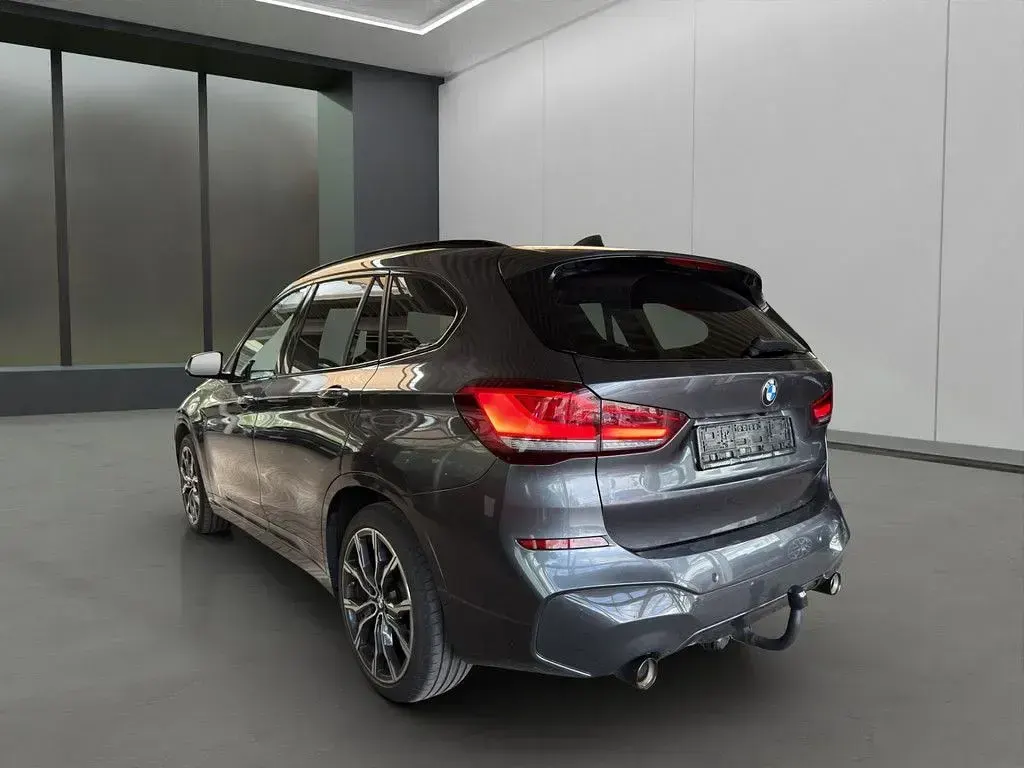Gebraucht BMW X1 Performance 190 PS (139 kW) 2022 Grau / mineralgrau (metallic) SUV
