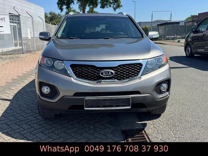 Silber Gebraucht 2010 Kia Sorento Vision SUV | 6.500 € (Fairer Preis) - Bild 1/4
