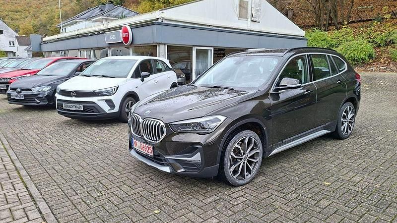 Braun Gebraucht 2020 BMW X1 SUV | 26.999 € (Fairer Preis) - Bild 1/4