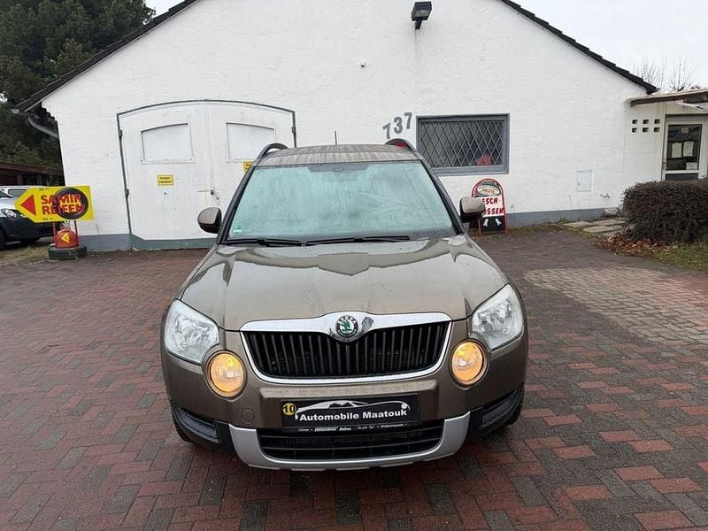 Braun Gebraucht 2011 Skoda Yeti Plus Edition SUV | 4.200 € (Fairer Preis) - Bild 1/4