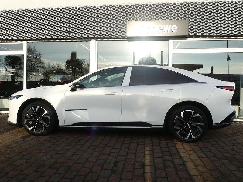 Neu Mazda 6e Takumi-Line 189 kW (258 PS) 2026 Weiß (crystal white pearl) Limousine