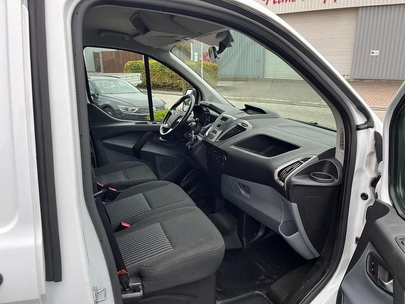 Gebraucht Ford Transit Custom Trend 105 PS (77 kW) 2017 Weiß Van / Kleinbus