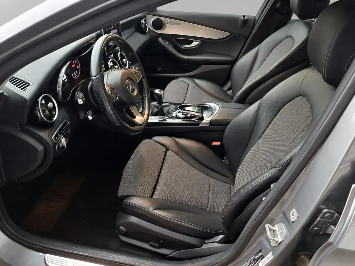 Gebraucht Mercedes C200 Exclusive 136 PS (100 kW) 2014 Silber metallic