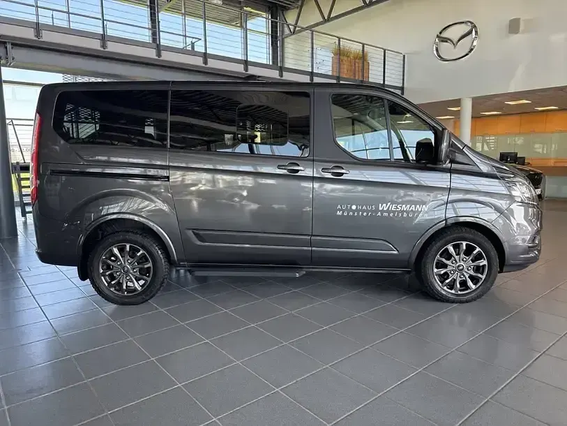 Gebraucht Ford Tourneo Titanium 131 PS (96 kW) 2021 Grau Van / Kleinbus