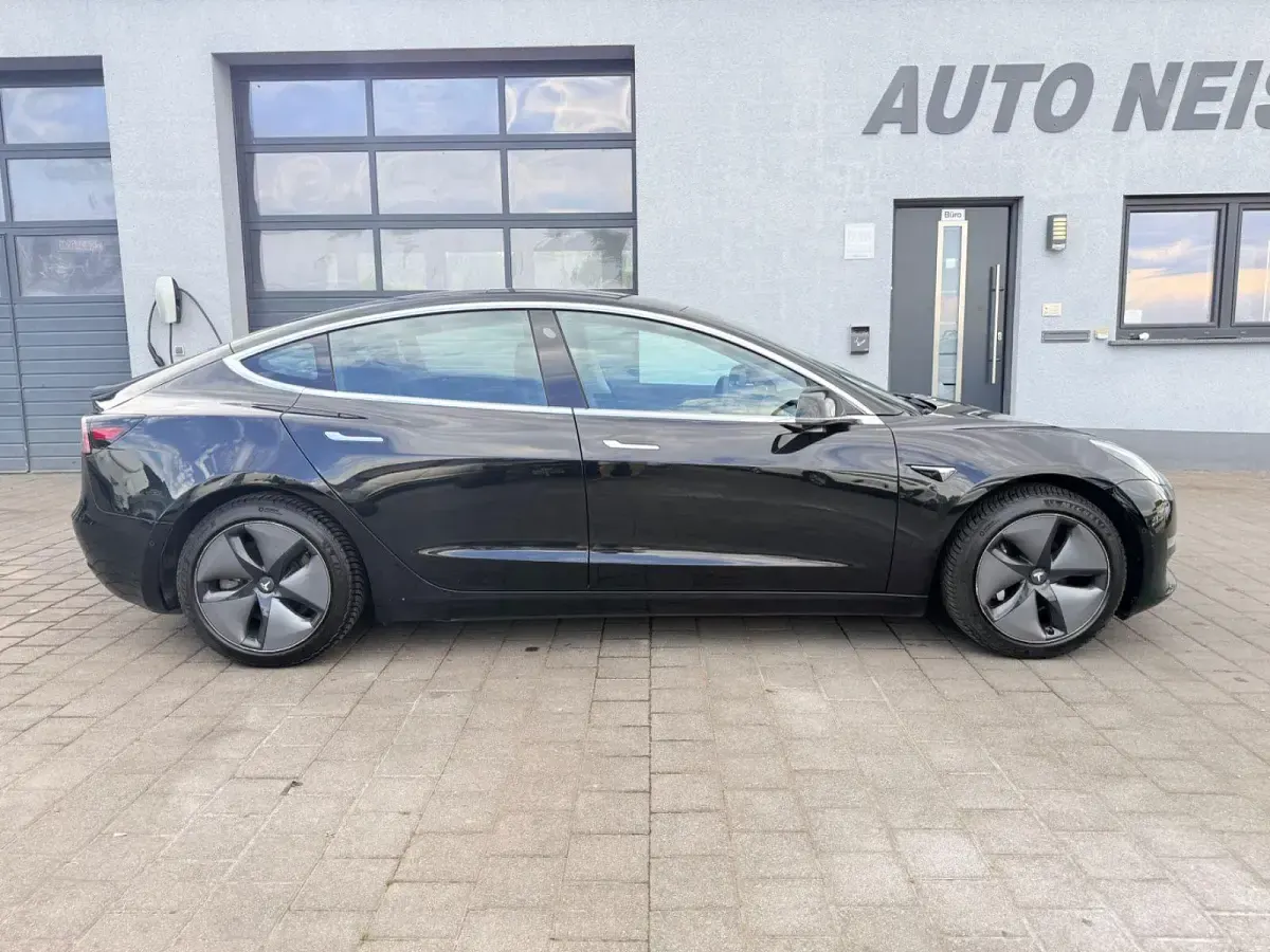 Gebraucht Tesla Model 3 350 kW (476 PS) 2019 Schwarz Limousine