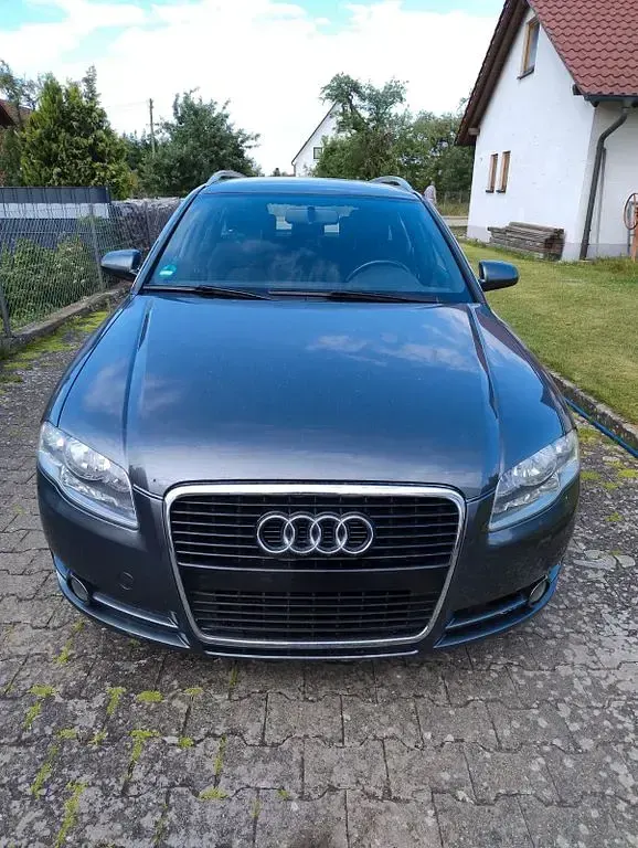 Gebraucht Audi A4 Ambiente 160 PS (117 kW) 2008 Grau Kombi