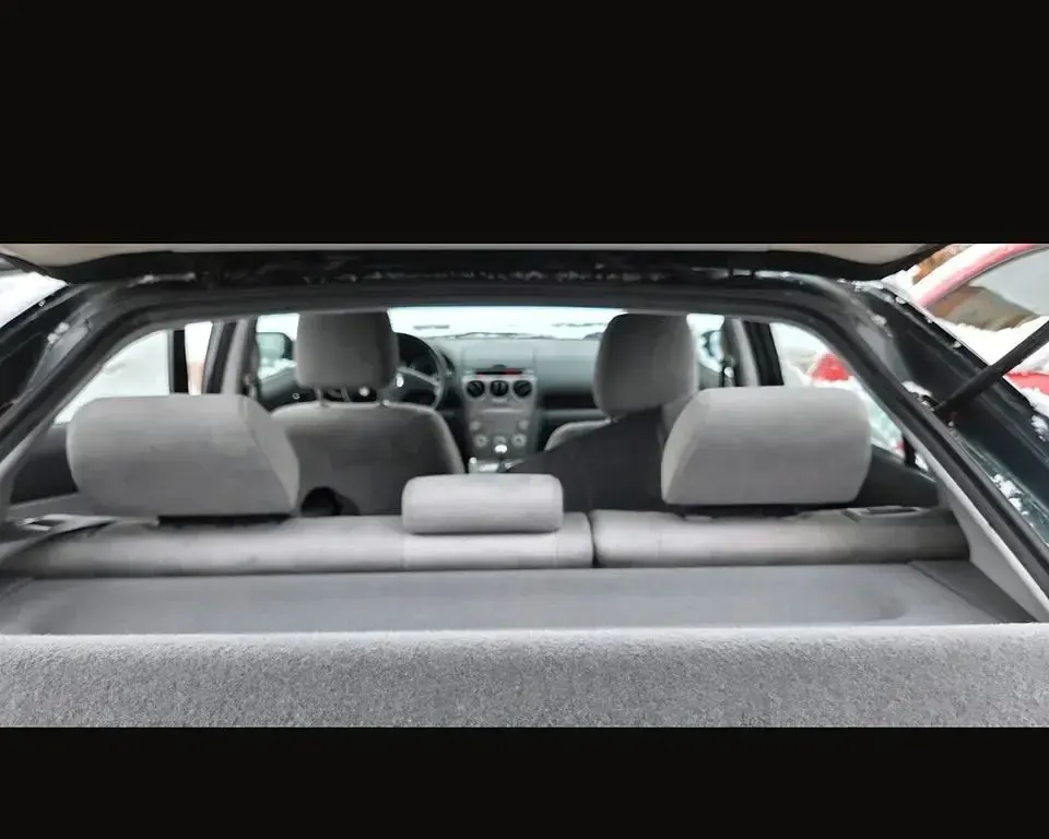 Używany Mazda 6 Comfort 120 KM (88 kW) 2004 Zielony Sedan/Limuzyna