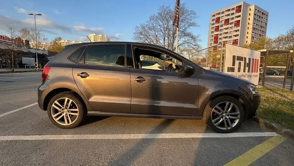 Gebraucht VW Polo Allstar 90 PS (66 kW) 2017 Grau Kleinwagen