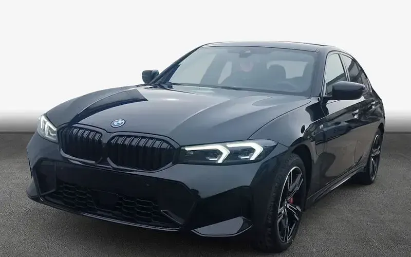 Nowe BMW 330e Basis 292 KM (214 kW) 2025 Czarny Sedan/Limuzyna