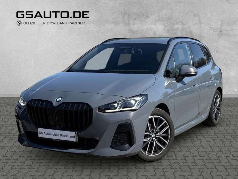 Sparkling kupfergrau metallic (grau) Gebraucht 2023 BMW 218 Active Tourer M Sport Van / Kleinbus | 27.900 € (Fairer Preis) - Bild 1/3