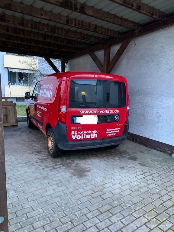 Rot Gebraucht 2017 Opel Combo Van / Kleinbus | 4.500 € (Fairer Preis) - Bild 1/4