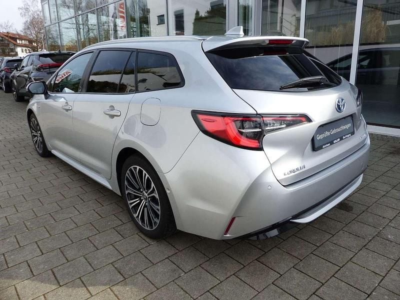 Gebraucht Toyota Corolla Team 184 PS (135 kW) 2020 Silber Kombi
