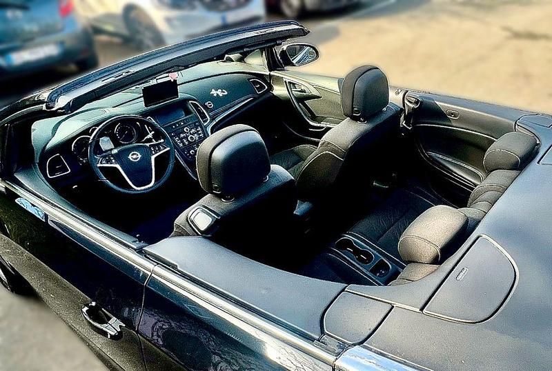 Gebraucht Opel Cascada Edition 120 PS (88 kW) 2015 Schwarz Cabrio