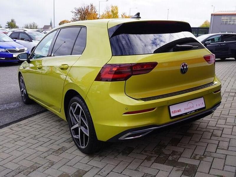 Gebraucht VW Golf VII Style 150 PS (110 kW) 2020 Gelb Limousine