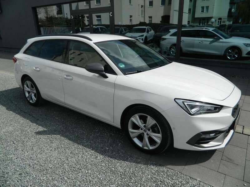Weiß Gebraucht 2021 Seat Leon FR Kombi | 18.990 € (Guter Preis) - Bild 1/4