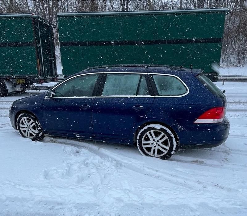 Gebraucht VW Golf V 102 PS (75 kW) 2009 Blau Kombi