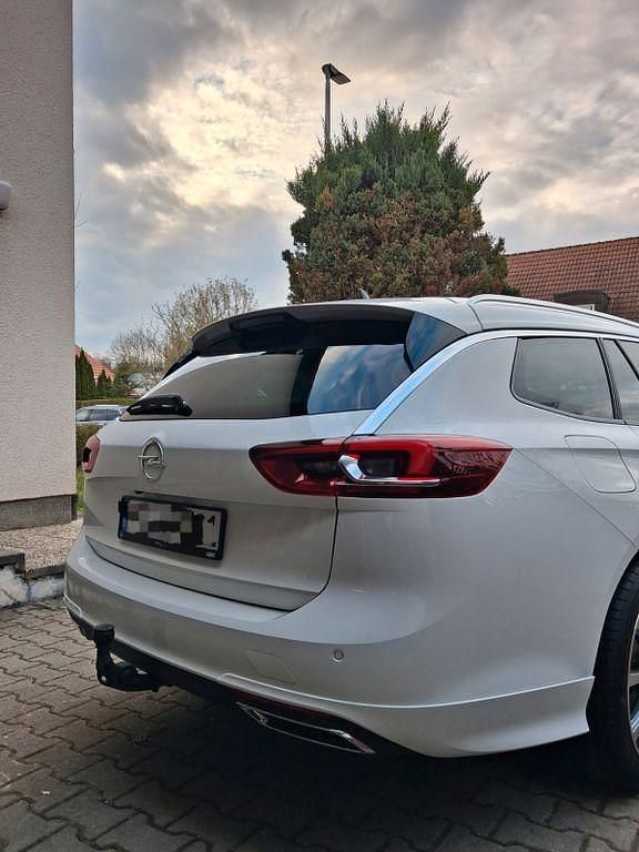Gebraucht Opel Insignia 209 PS (153 kW) 2018 Weiß Limousine