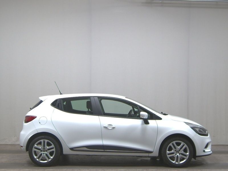 Weiss Gebraucht 2019 Renault Clio IV Expression Limousine | 8.280 € (Guter Preis) - Bild 1/4