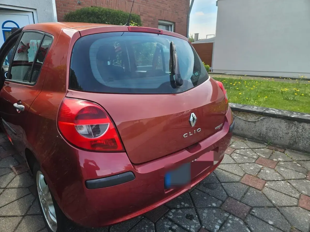 Gebraucht Renault Clio 75 PS (55 kW) 2006 Rot Kleinwagen