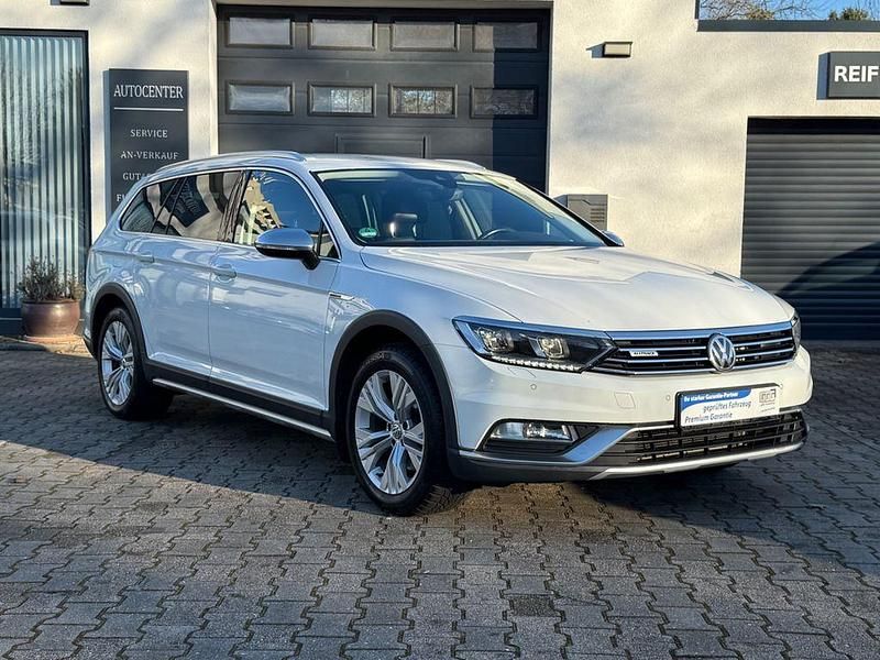 Gebraucht VW Passat Alltrack 190 PS (139 kW) 2018 Weiß Kombi