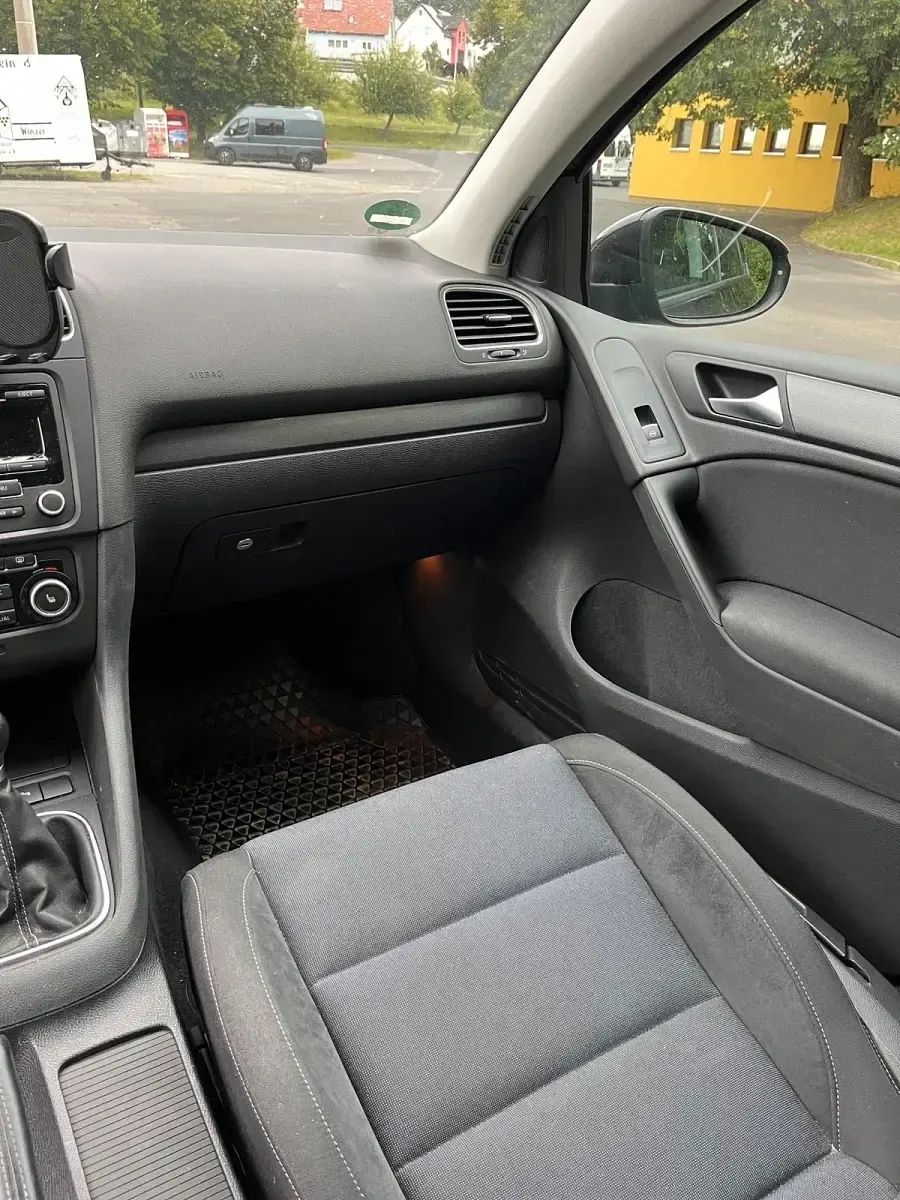 Gebraucht VW Golf VII 122 PS (89 kW) 2012 Schwarz Kleinwagen